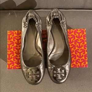 Tory Burch - Silver Flats